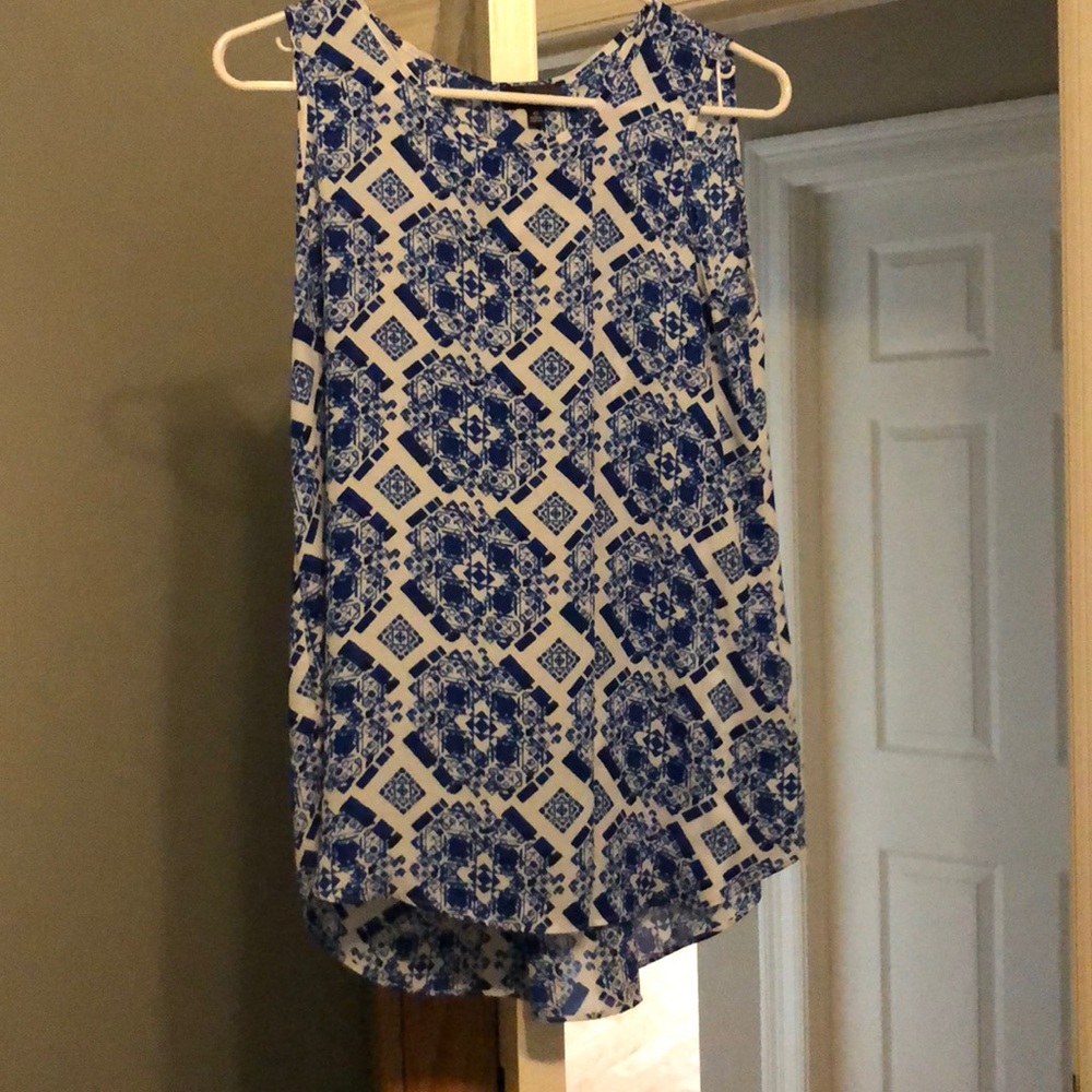 Blue and white top